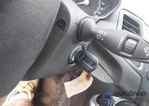 2015 Ford Fiesta Se из США, поврежденный, VIN 3FADP4BE9FM161178